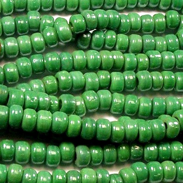 CROW beads 25 glass ~8-9mm large 2.5mm+/- hole | fit beadable pens | macrame | GREEN